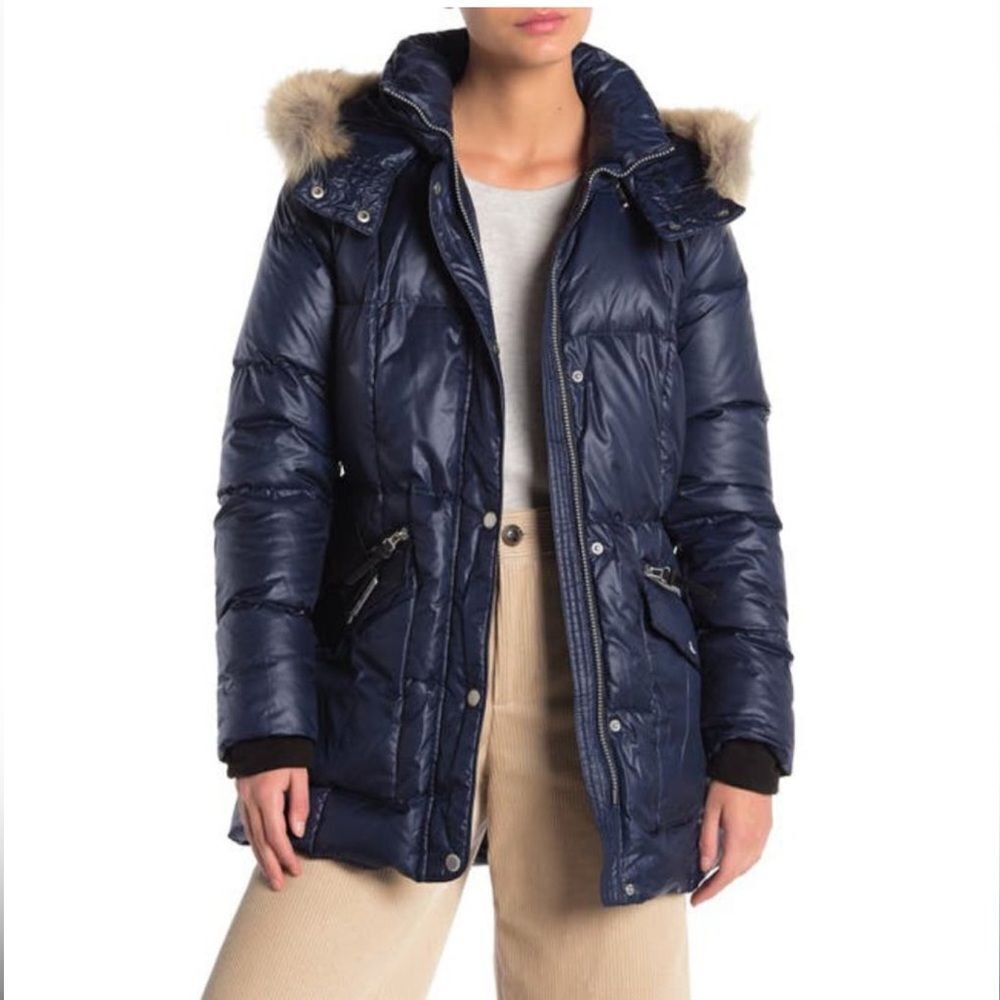 Marc new york Andrew Marc Genuine Coyote Fur
Trim Hood Belted Puffer Navy Jacket